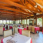 Tenuta Padre Pio 4* Вьесте