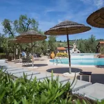 Tenuta Padre Pio 4* Вьесте