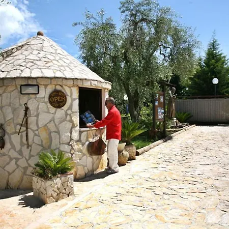 アパートホテル Tenuta Padre Pio ヴィエステ