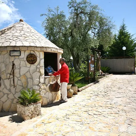 Tenuta Padre Pio アパートホテル 4*