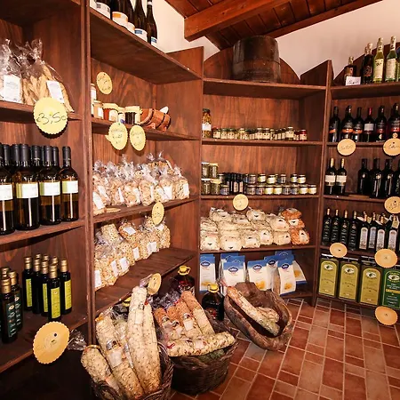 アパートホテル Tenuta Padre Pio ヴィエステ