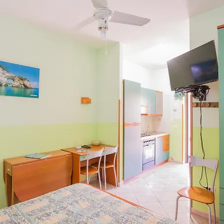 Tenuta Padre Pio アパートホテル ヴィエステ