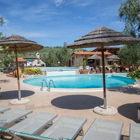 アパートホテル Tenuta Padre Pio 4*