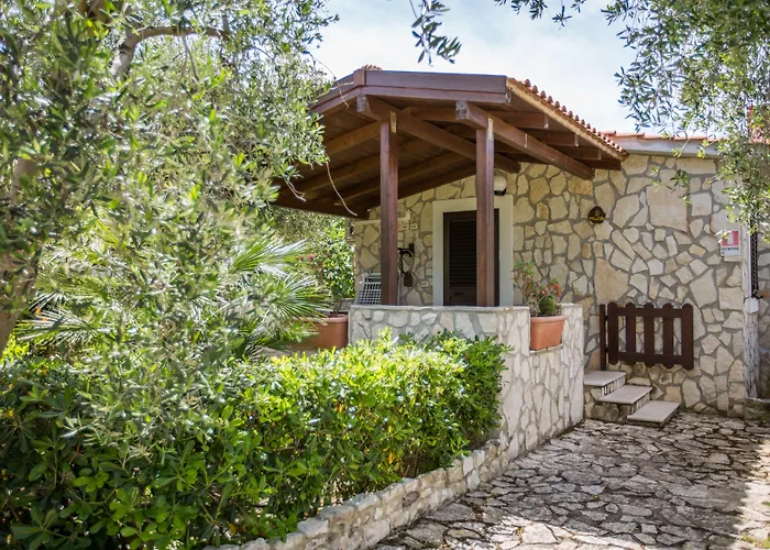 Tenuta Padre Pio 4*