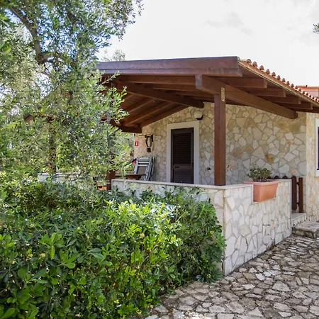 Lägenhetshotell Tenuta Padre Pio 4*