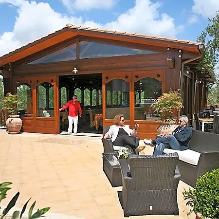 Tenuta Padre Pio 4*