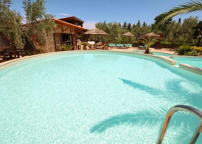 Apart-hotel Tenuta Padre Pio 4*