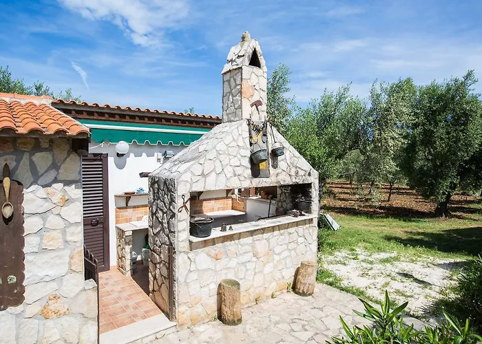 Apart-hotel Tenuta Padre Pio 4*